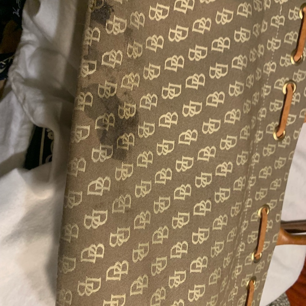 Nice purse - Picture 2 of 3